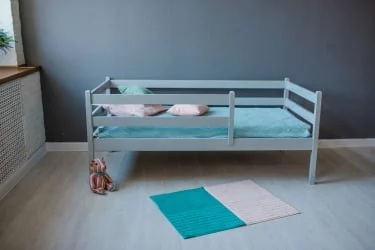 Детская кровать от 3 до 7 лет RooRoom VK-11с Серая