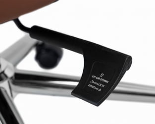 Офисное кресло для руководителей ДОБРИН НЕРО (кирпичный (РКСТ051-13)) / DOBRIN NERO (RXT051-13))