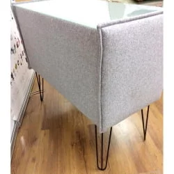 Комод в спальню Лейд в ткани Тафт на опорах CХХ / Taft CHХ